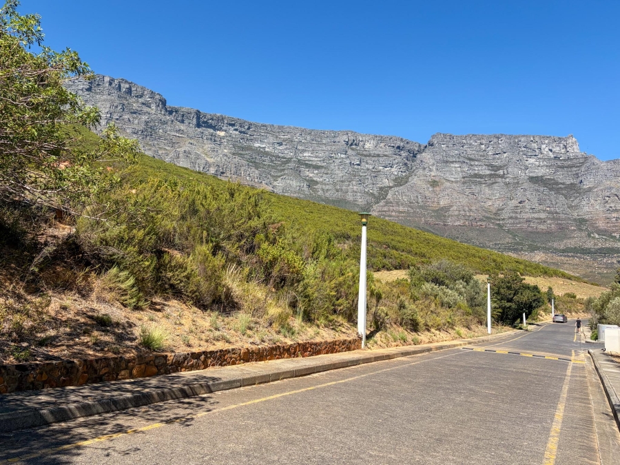 2 Bedroom Property for Sale in Vredehoek Western Cape